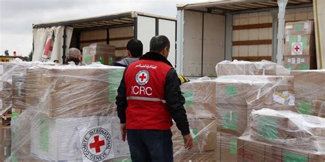 Primera ayuda de la Cruz Roja llega a Sudán tras semanas de combates